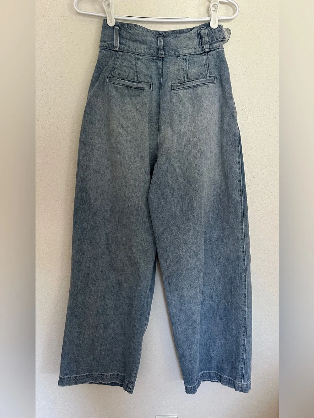 Free People Jella Pleated Side Buckle Wide Leg Jeans Light Acid Wash Denim Size